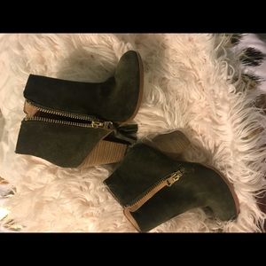 Genuine leather aldo